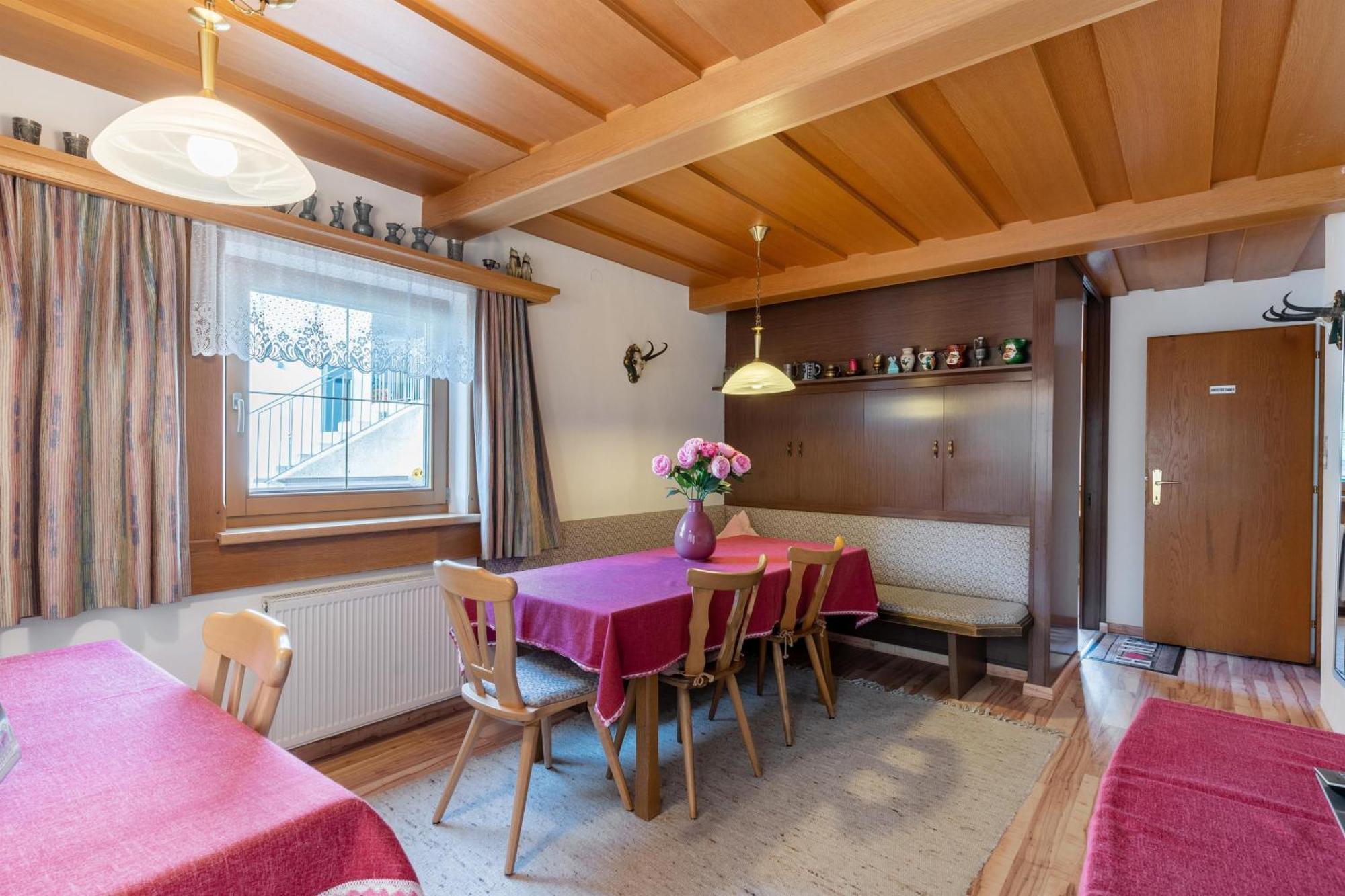 Haus Anemone Apartment Seefeld in Tirol Phòng bức ảnh